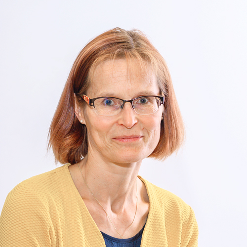 Portraitfoto der BKK Voralb-Ansprechpartnerin Annette Clauß.